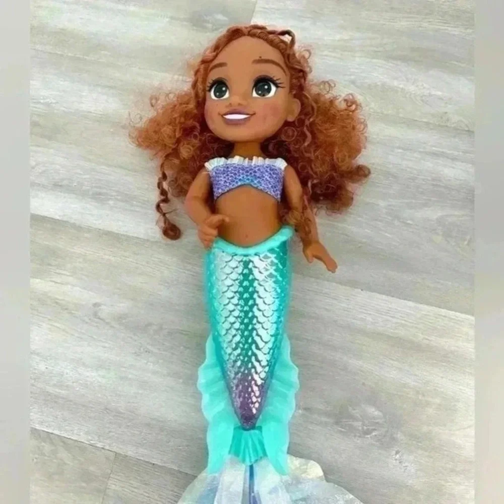 Sparkling Mermaid Doll With Light Up Tail Kids Play Toy